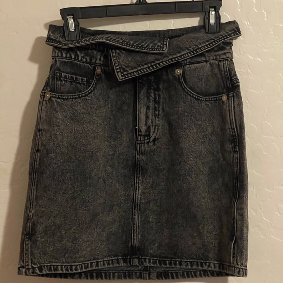 scotch soda Seasonal fold over black denim skirt with wash effects Size XS - Picture 4 of 7